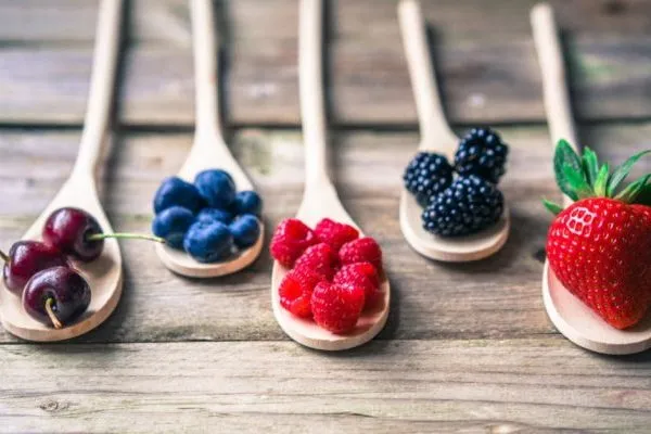 Hal yang Perlu Dicermati dalam Memberikan Nutrisi untuk Anak Kecil